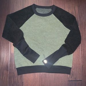 Alo Yoga Crewneck pullover